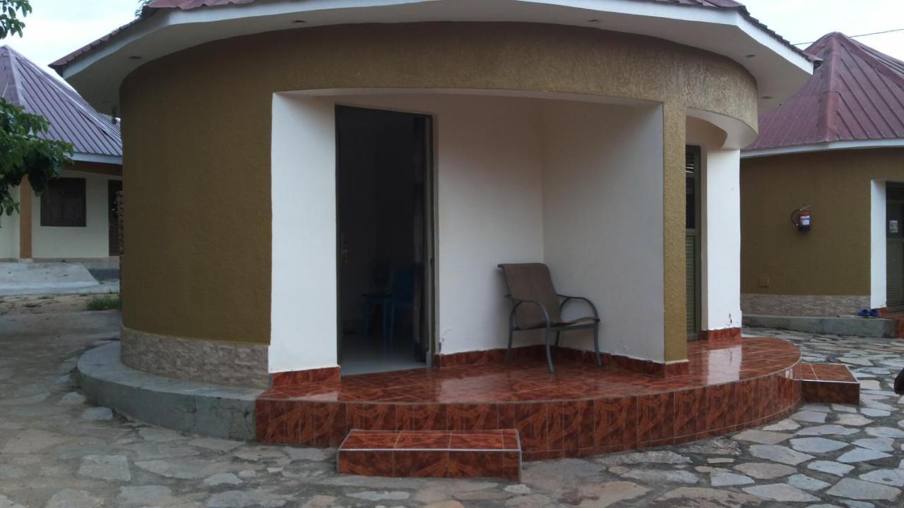Kalalo Cottage Inn Pakwach Buitenkant foto