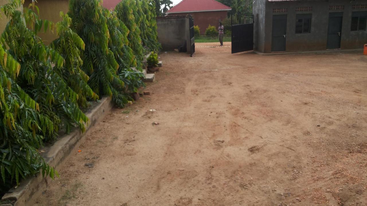 Kalalo Cottage Inn Pakwach Buitenkant foto