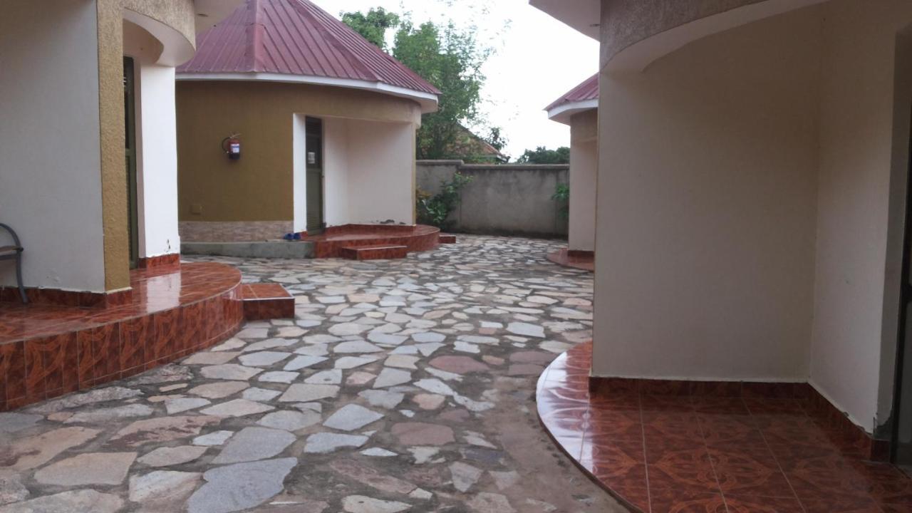 Kalalo Cottage Inn Pakwach Buitenkant foto
